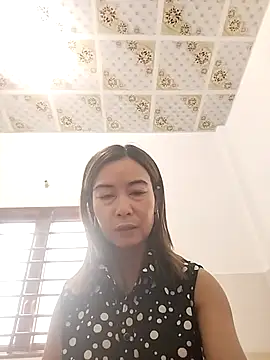 Sexy-ladyboobs20's cam snapshot