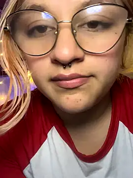 Sophia_Weest99's cam snapshot