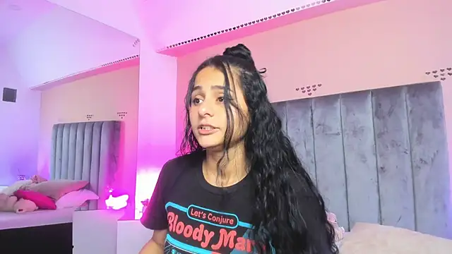 Giselle_Roldan's cam snapshot