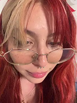 YunoRose_'s cam snapshot