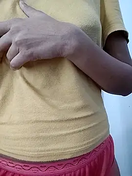 Ruhi_07's cam snapshot