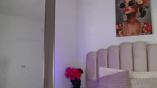 isa_bigassx's cam snapshot