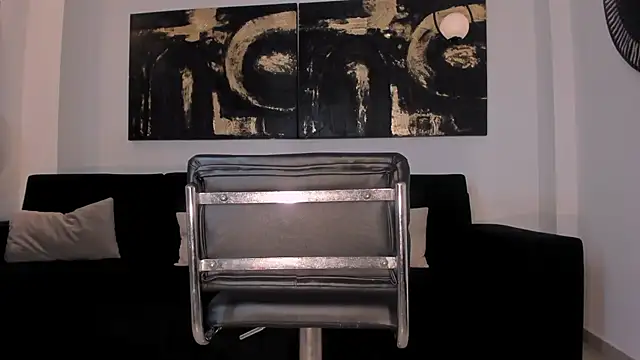 EmilyJohnsonX1's cam snapshot