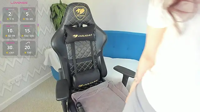 BellaWink's cam snapshot