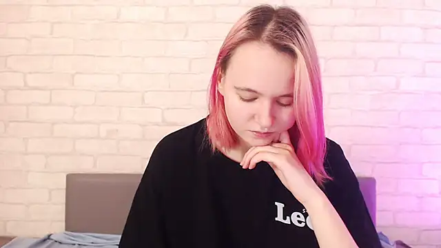 Ericha_Stone's cam snapshot