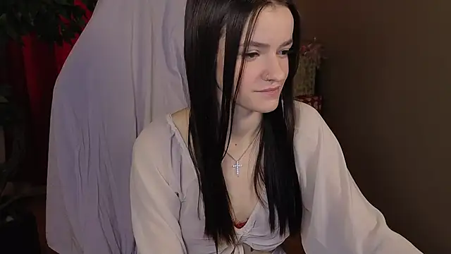 E_l_i_z_e_'s cam snapshot