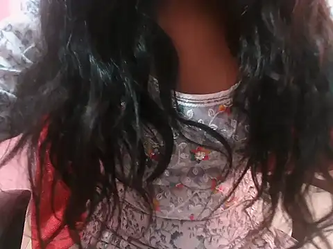 pari_rani7's cam snapshot