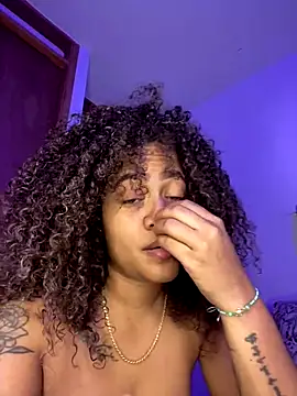 riri_brunnete live sex cam