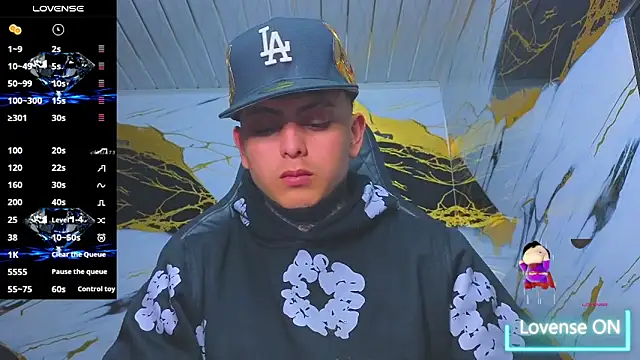 Kevin22_222 live sex cam