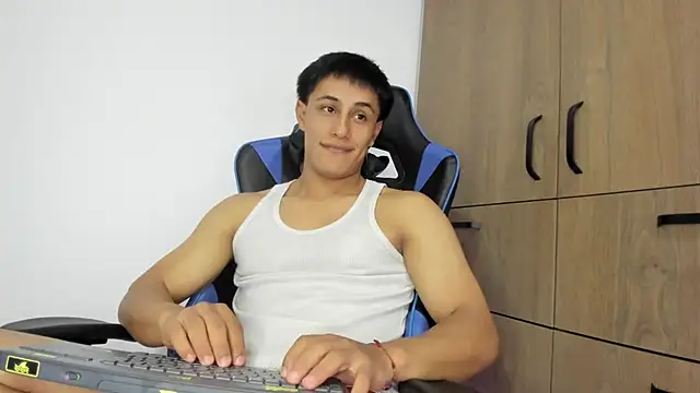 dorman_boy's cam snapshot