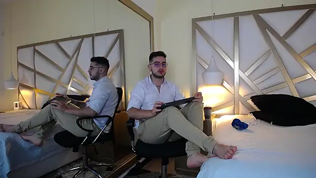 Ethan_Greys's cam snapshot