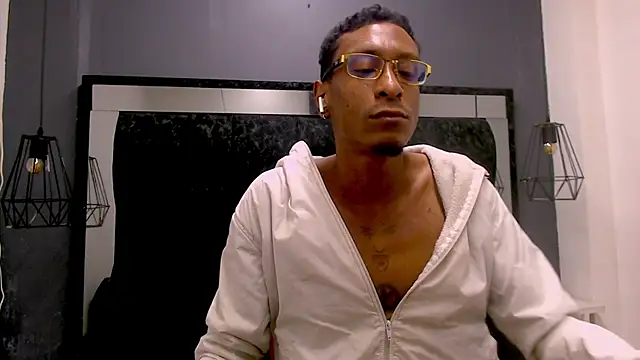 Jose_Smoke live sex cam