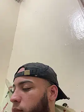 LeoPR00's cam snapshot