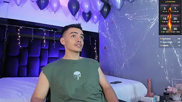 NicoKingg_'s cam snapshot