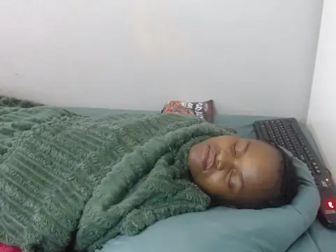 Sweet-PetiteX's cam snapshot