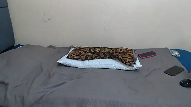 AfricanPopi's cam snapshot