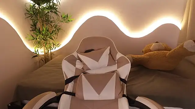 Emma_Lirys's cam snapshot