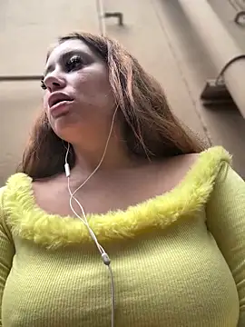 AndreaMood live sex cam