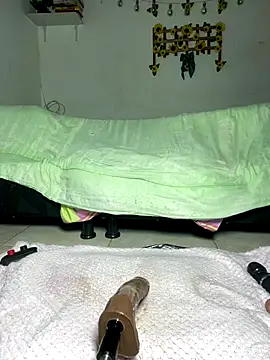 orianna_submissive24's cam snapshot