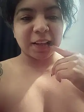 kimmiakiss22 live sex cam