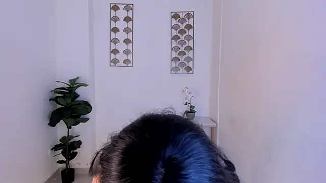 Mathilde_lina's cam snapshot