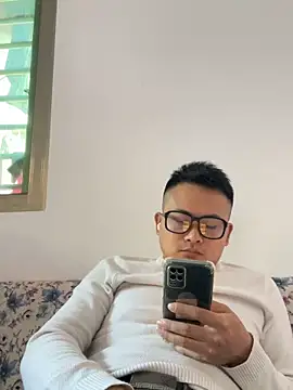 lixiaoshuai8 live sex cam