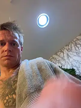 DILFiGuess1's cam snapshot