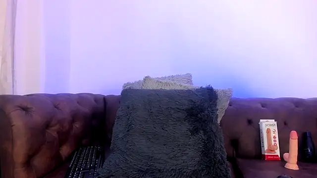 Niina26 live sex cam