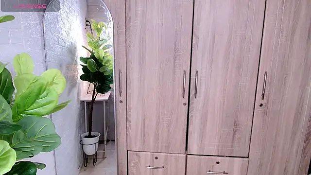 PinooyMilker's cam snapshot