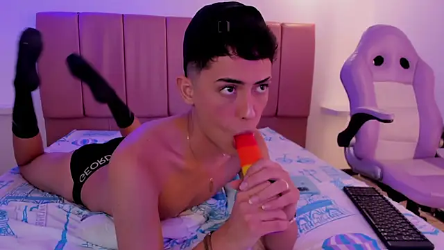 Iam_criss09's cam snapshot