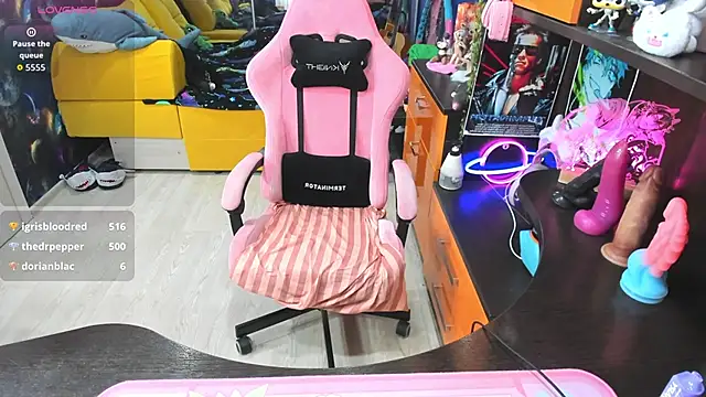 Softie_Sofy's cam snapshot