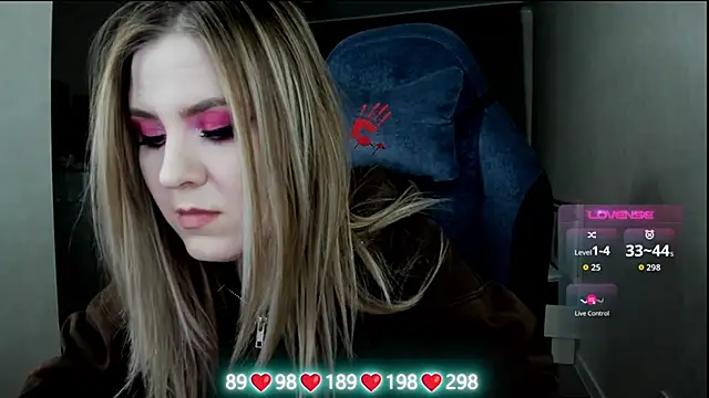 Olivia_Munk's cam snapshot