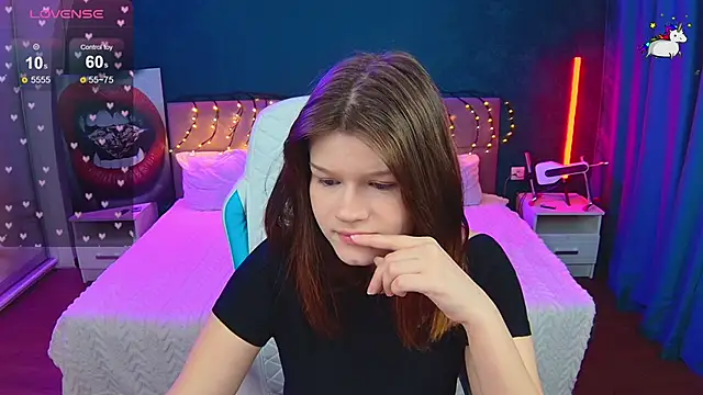 Lunamytrend's cam snapshot