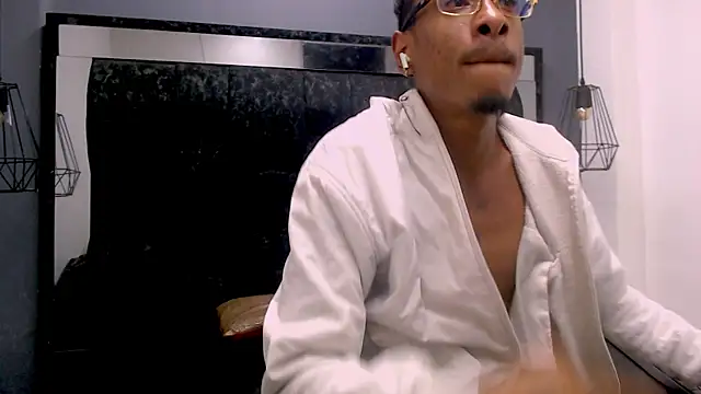 Jose_Smoke live sex cam