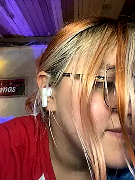 Sophia_Weest99's cam snapshot