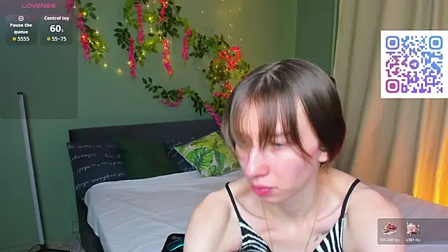 Lisbeth__Salander's cam snapshot