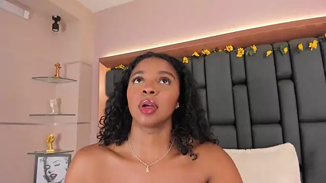 LisaMendez's cam snapshot