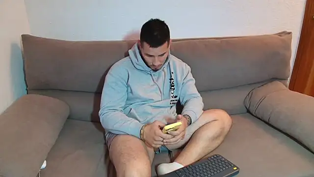 Milanthompson2025's cam snapshot