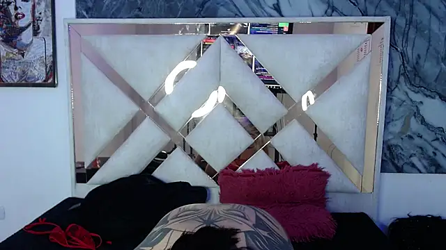 tael_novacs's cam snapshot