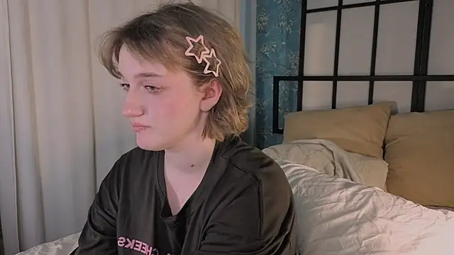 ELLIEJAY's cam snapshot