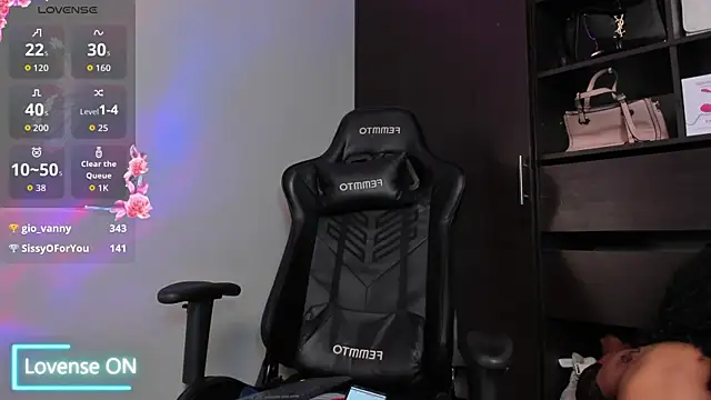 MeganDaviees live sex cam