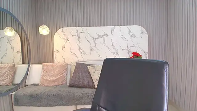 CharlotteBrownn_'s cam snapshot