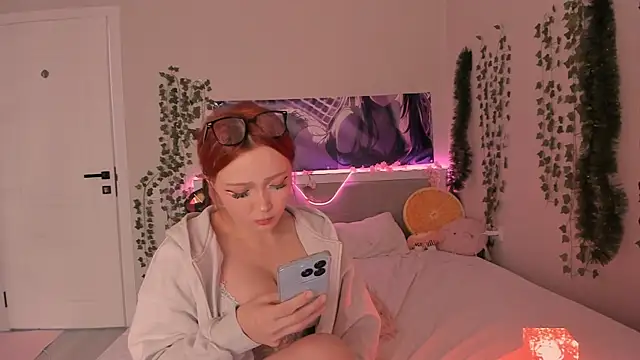 yuna_loon live sex cam