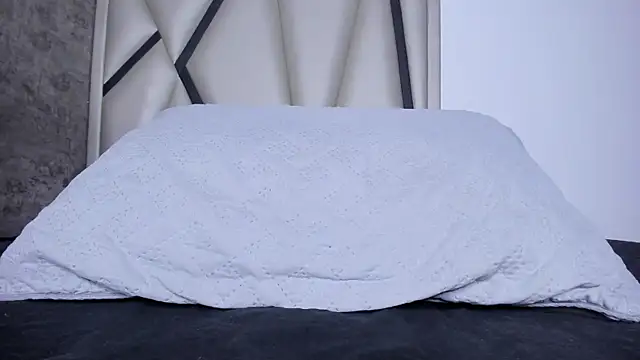 Euphoria_07's cam snapshot