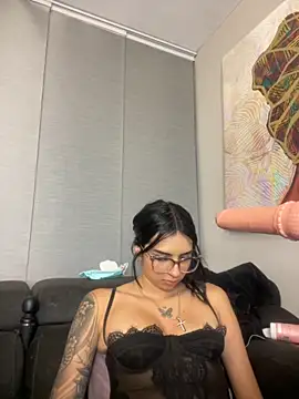 Hilary_pinkk live sex cam