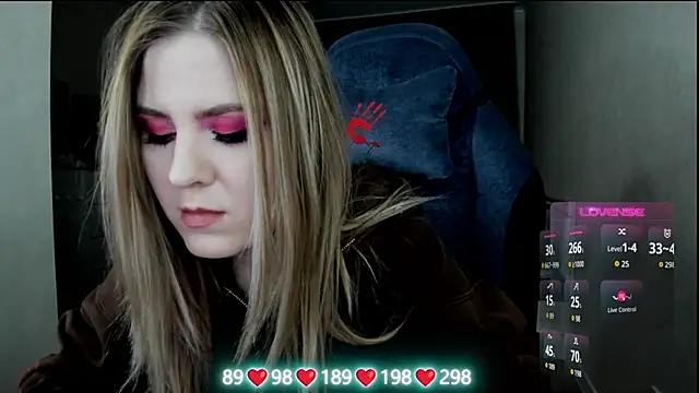 Olivia_Munk's cam snapshot