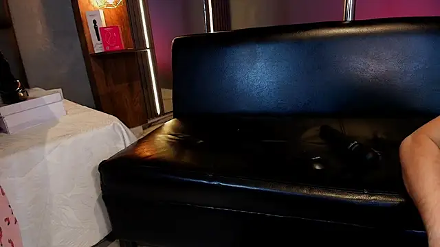 _FireandDesire's cam snapshot