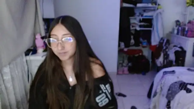 Nanylux live sex cam