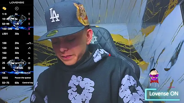 Kevin22_222 live sex cam