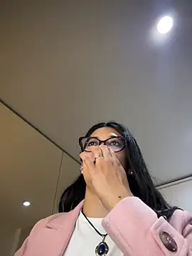 TAMARALEWISMD's cam snapshot